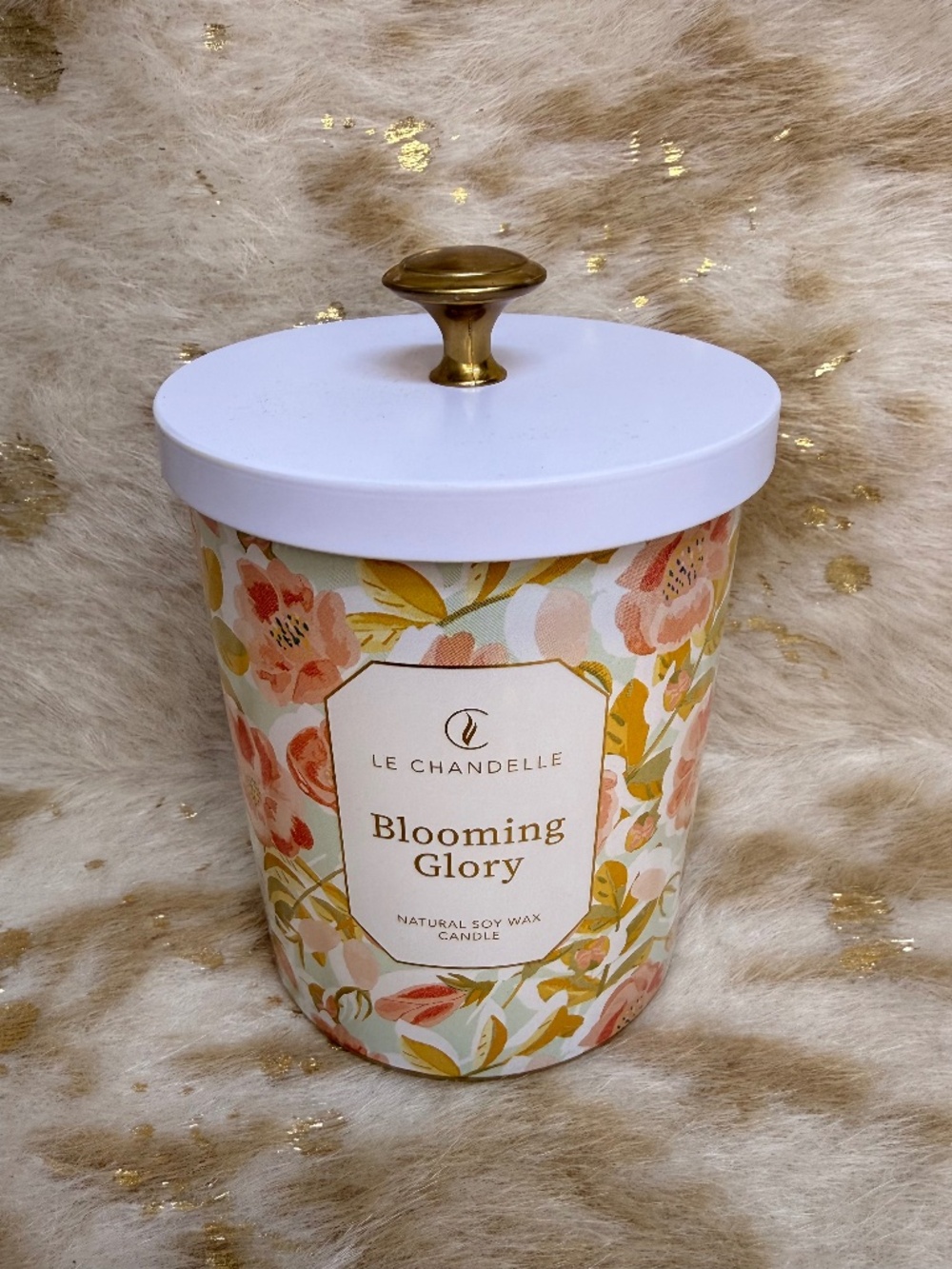 Le Chandelle Candle Morning Glory Natural Soy Wax Lid Knob Lt Floral Scent 16 oz